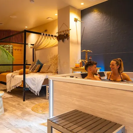Pandora Hotel